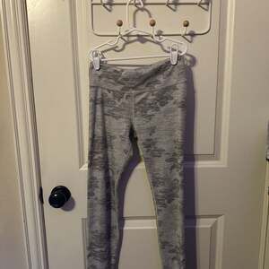 Athleta Girls Cameo Printed Chit Chat Leggings- size L/12